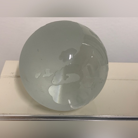 Vintage Silvestri Solid Hand Blown Frosted Glass Spherical Earth World Globe - Picture 16 of 16